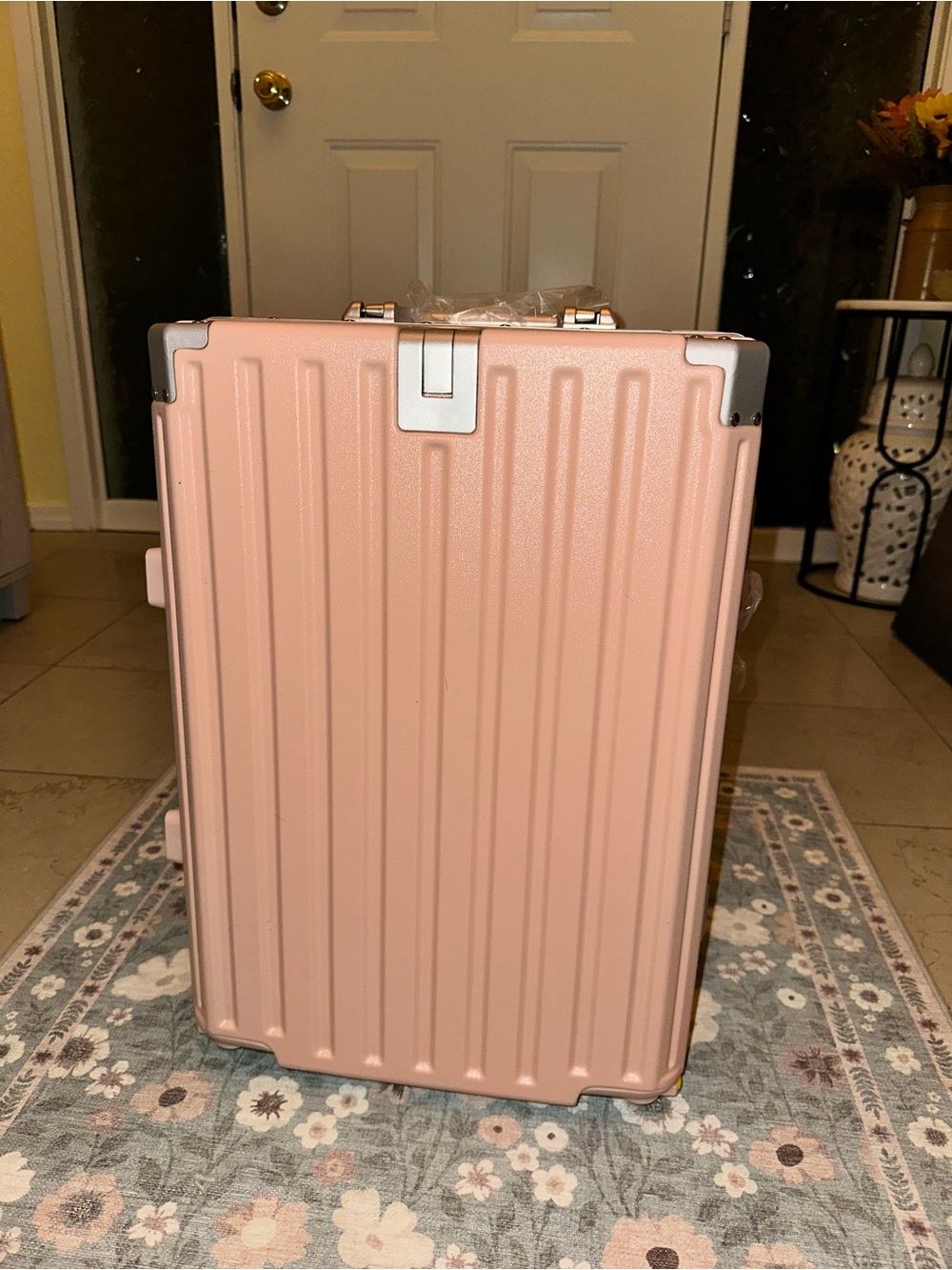 Rose Pink Hard-Shel Carry On Luggage